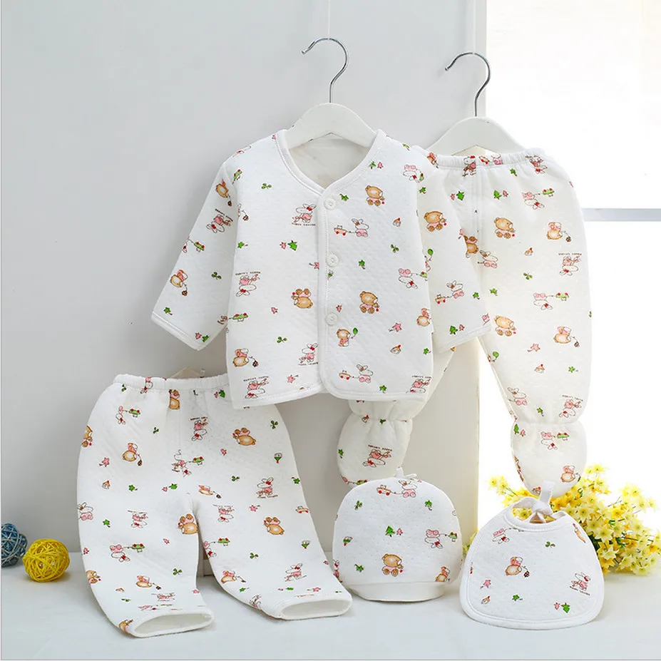 2016 Autumn New Newborn Baby Clothing Set 5 Pieces/Set Underwear Clothes Suits High Quality Thick Warm Infant Clothing For 0-3M
2016 Autumn New Newborn Baby Clothing Set 5 Pieces/Set Underwear Clothes Suits High Quality Thick Warm Infant Clothing For 0-3M
