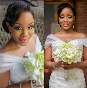 Africa Vintage Embroidery Crystal Beading Mermad Wedding Dress High Quality Long Riboons Court Train Lace Bridal Dresses
Africa Vintage Embroidery Crystal Beading Mermad Wedding Dress High Quality Long Riboons Court Train Lace Bridal Dresses