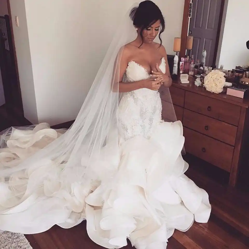 luxurious New designer 2019 Organza Mermaid Lace Appliques Sweetheart Off Shoulder Ruffles Long curvy shape Wedding Dresses