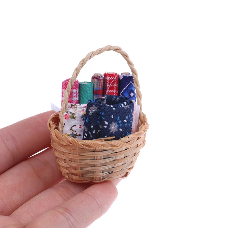 Doll House Decoration 1:12 Dollhouse Furniture Miniature Sewing Kit Wicker Basket with Fabric Accessories Mini Model
Doll House Decoration 1:12 Dollhouse Furniture Miniature Sewing Kit Wicker Basket with Fabric Accessories Mini Model