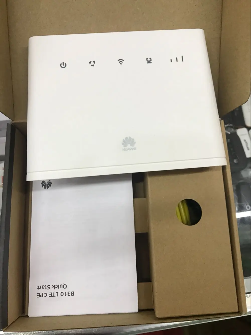 Unlocked New Arrival Huawei B310 B310s-518 150Mbps 4G LTE CPE WIFI ROUTER Modem with antennas pk b315 b310s good at MX/US/CA/PR
Unlocked New Arrival Huawei B310 B310s-518 150Mbps 4G LTE CPE WIFI ROUTER Modem with antennas pk b315 b310s good at MX/US/CA/PR