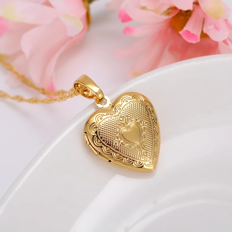 Bangrui Classic Arabic Muslim Jewelry Wholesale Gold Heart Shape Allah PendantsPhoto Pendant Necklace Muslim Islamic Gift
Bangrui Classic Arabic Muslim Jewelry Wholesale Gold Heart Shape Allah PendantsPhoto Pendant Necklace Muslim Islamic Gift