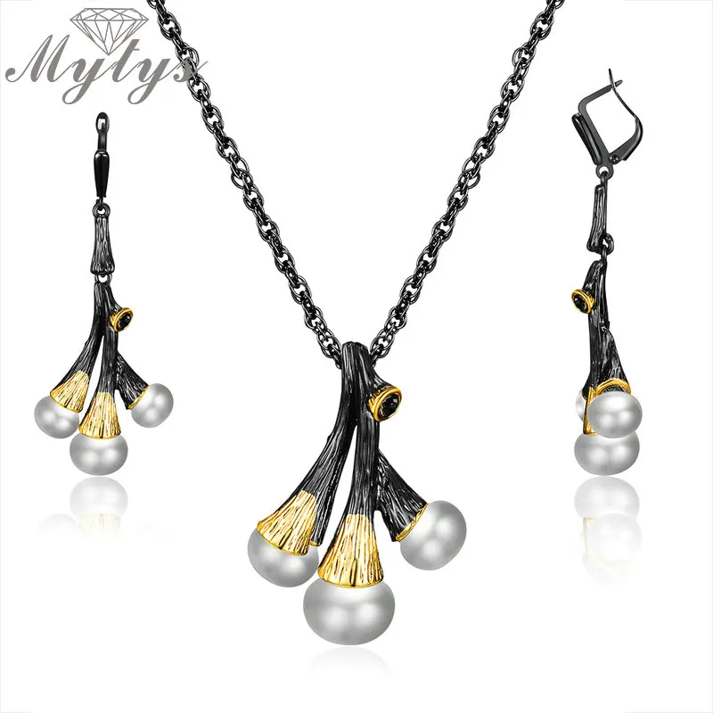Mytys Neo-Gothic Vintage Black Gun Jewelry Set Fashion Women Pearl Pendant Necklace Earrings Sets Jewelry Collier Bijoux CN523
Mytys Neo-Gothic Vintage Black Gun Jewelry Set Fashion Women Pearl Pendant Necklace Earrings Sets Jewelry Collier Bijoux CN523