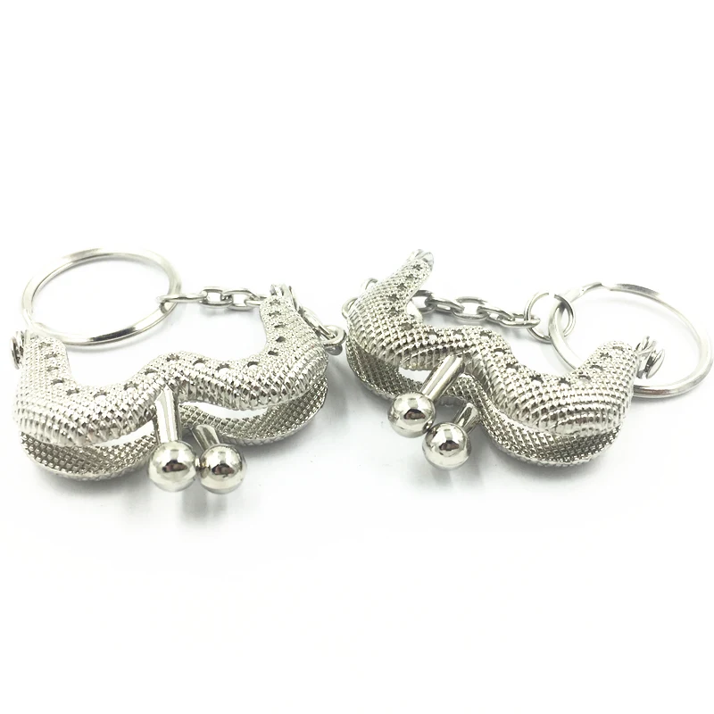1Pc Key Ring Key Chain With Kiss Clasps Lock Coin Purse Bag Handbag Wallet Handle Silver Tone M Shape Frame DIY Part 4.6x3.8cm
1Pc Key Ring Key Chain With Kiss Clasps Lock Coin Purse Bag Handbag Wallet Handle Silver Tone M Shape Frame DIY Part 4.6x3.8cm
