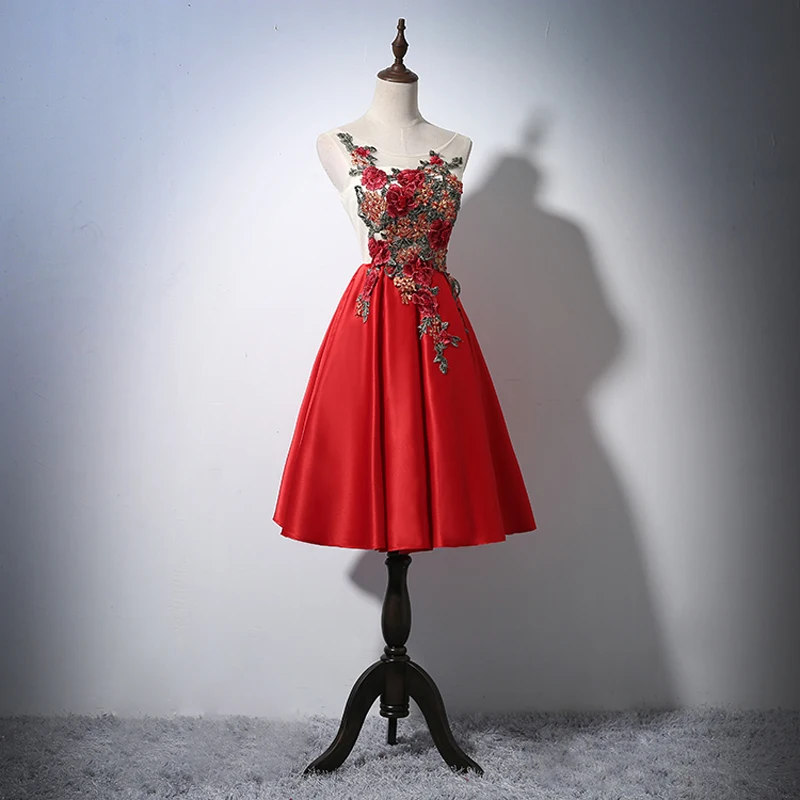 2018 new high-end custom Lace up new Embroidery Flowers red Prom dress Round collar fashion dinner Toasting Short evening dress
2018 new high-end custom Lace up new Embroidery Flowers red Prom dress Round collar fashion dinner Toasting Short evening dress