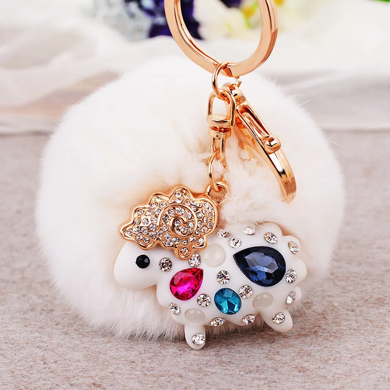 2017 New Artificial Rabbit Fur Ball Keychain Rhinestone Crystal Fox Head Pompon Trinket Key Chain Handbag Fluffy Key Ring Holder
2017 New Artificial Rabbit Fur Ball Keychain Rhinestone Crystal Fox Head Pompon Trinket Key Chain Handbag Fluffy Key Ring Holder