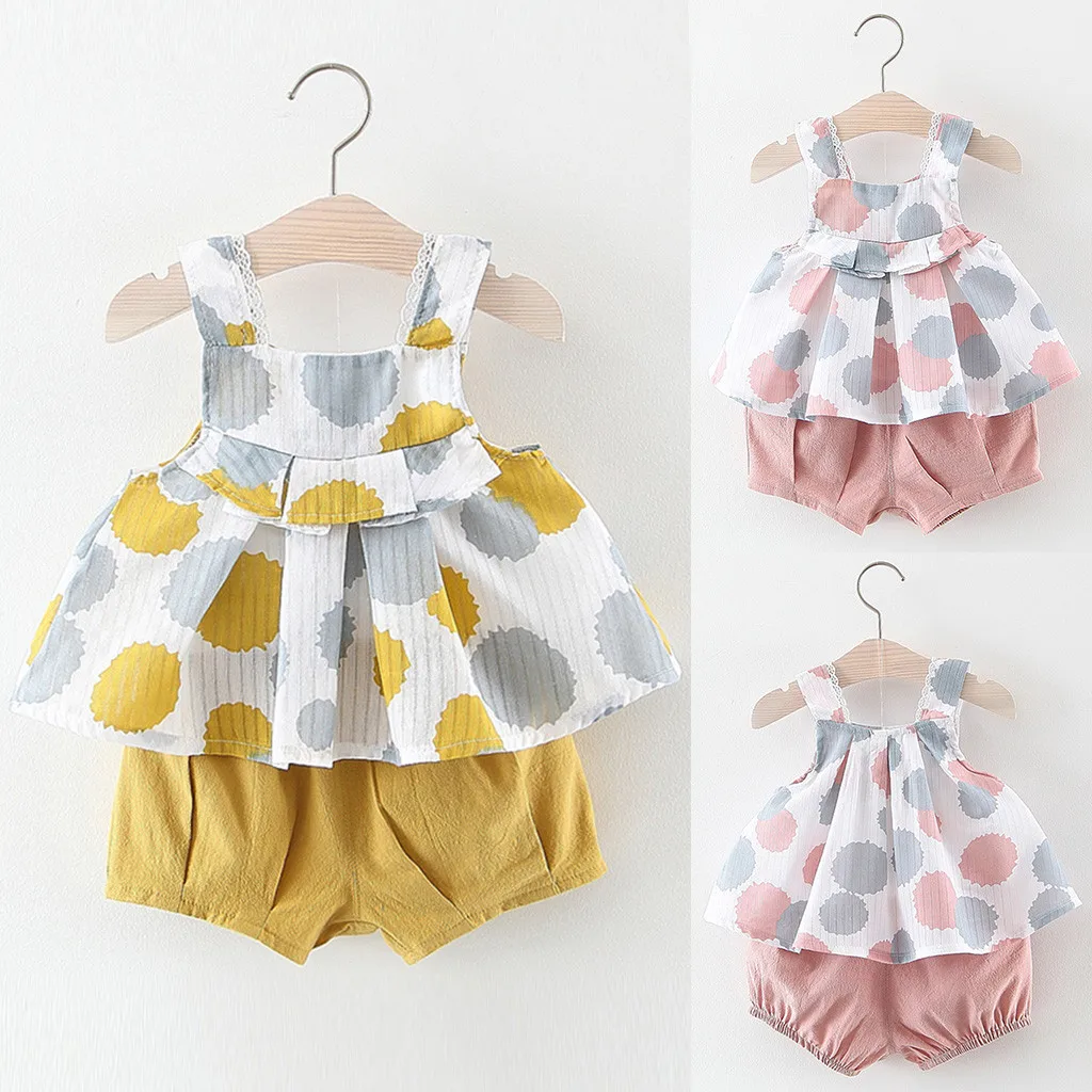 Korean version of the suit Toddler Baby Girls Sleeveless Off Shoulder Dot Printed Vest Tops+Solid Shorts 2PCS Girl Outfits Set
Korean version of the suit Toddler Baby Girls Sleeveless Off Shoulder Dot Printed Vest Tops+Solid Shorts 2PCS Girl Outfits Set