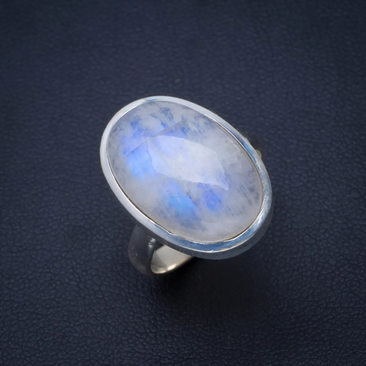 Natural Rainbow Moonstone Handmade Unique 925 Sterling Silver Ring 6.5 B1329
Natural Rainbow Moonstone Handmade Unique 925 Sterling Silver Ring 6.5 B1329
