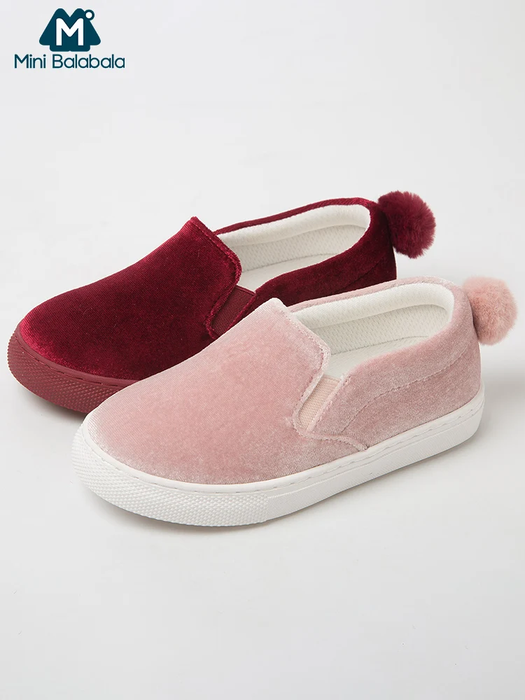 Mini Balabala Kids Girls Velvet Slip-On Sneakers with Pom Pom Children Toddler Girl Slip-On Shoes Footwear School Shoe Soft Sole
Mini Balabala Kids Girls Velvet Slip-On Sneakers with Pom Pom Children Toddler Girl Slip-On Shoes Footwear School Shoe Soft Sole