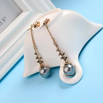 Vintage Gold Color Women Drop Earrings Long Leaf Simulated Pearl Pendant Drop Earrings Fashion Jewelry Gift Accessories
Vintage Gold Color Women Drop Earrings Long Leaf Simulated Pearl Pendant Drop Earrings Fashion Jewelry Gift Accessories