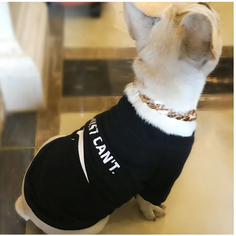 2018New Style Spring and summer popular logo dog clothing thin monogrammed pet clothes teddy's clothes.
2018New Style Spring and summer popular logo dog clothing thin monogrammed pet clothes teddy's clothes.