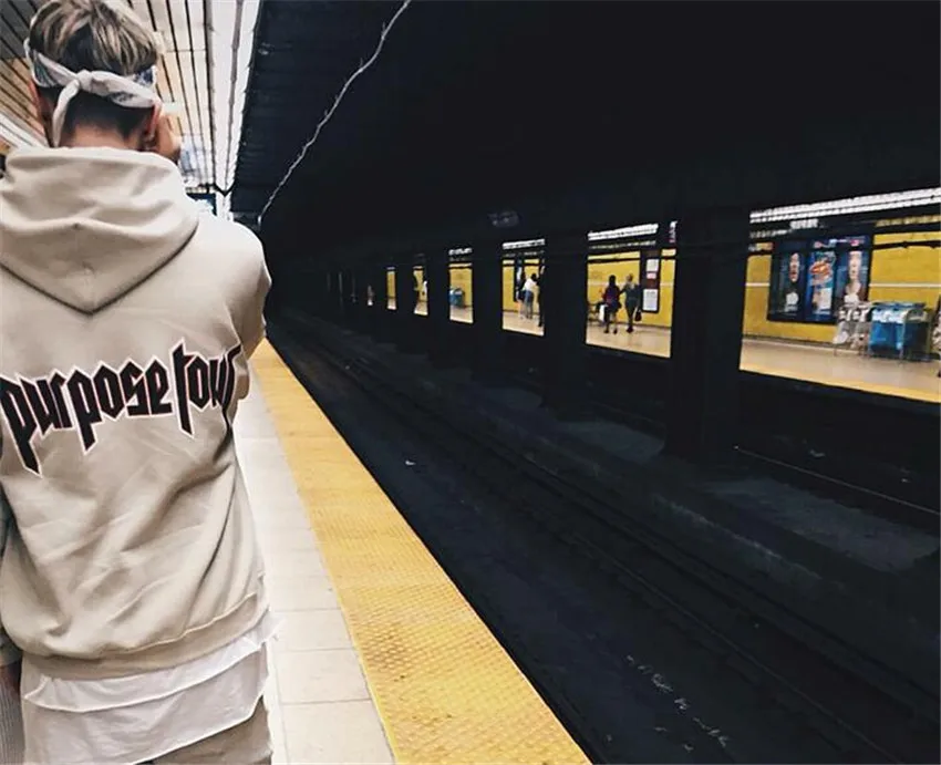 3730720573_2126835617