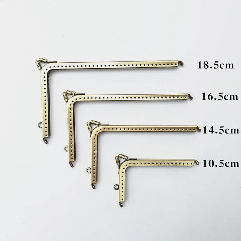 10 PCS 10.5 14.5 16.5 18.5cm L shape Smooth bronze Right Angle Coins Purse Frames DIY Metal Kiss Clasp Bags accessory for sewing
10 PCS 10.5 14.5 16.5 18.5cm L shape Smooth bronze Right Angle Coins Purse Frames DIY Metal Kiss Clasp Bags accessory for sewing