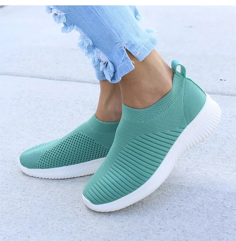 Zapatillas de deporte de talla grande 43 para mujer, calcetines de tela  elástica, zapatos vulcanizados a la moda, Tenis informales sin  cordones|Zapatos vulcanizados de mujer| - AliExpress