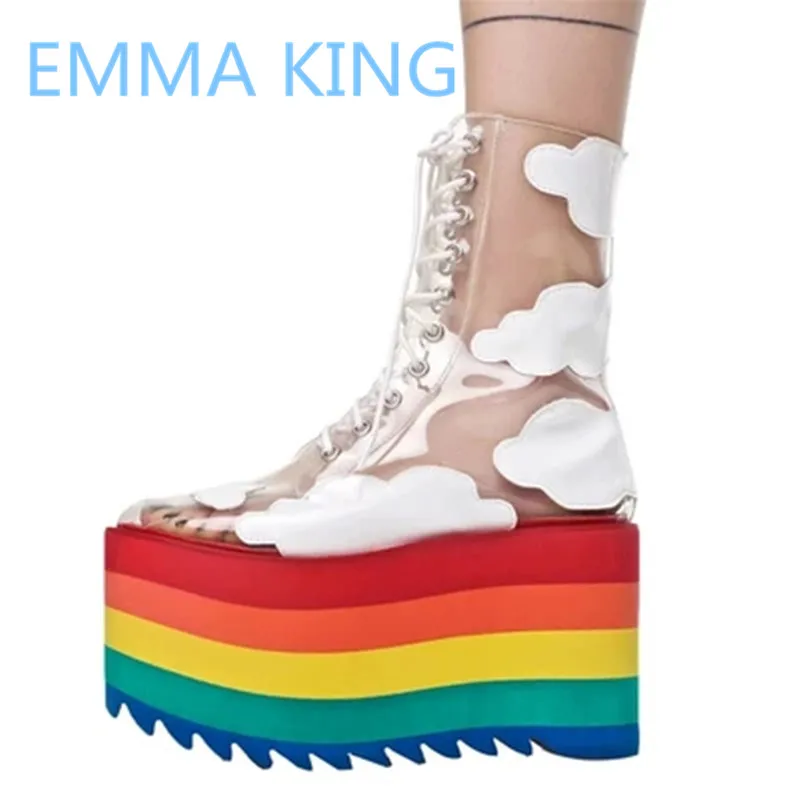 2019 Design Rainbow Sole Women Rubber Rain Boots Transparent Lace Up Runway Platform Shoes Woman Creepers High Heels Ankle Boots
2019 Design Rainbow Sole Women Rubber Rain Boots Transparent Lace Up Runway Platform Shoes Woman Creepers High Heels Ankle Boots