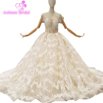 2018 Luxury Champagne Lace Sleeveless High Neck Cathedral Train Bridal Gowns Backless Vintage Wedding Dresses Vestido De Noiva
2018 Luxury Champagne Lace Sleeveless High Neck Cathedral Train Bridal Gowns Backless Vintage Wedding Dresses Vestido De Noiva