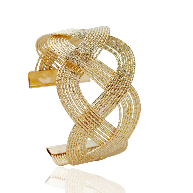 F & U New Arrival Zinc Alloy Material Hollow Bangle Fashion Gold and Silver Plated Crusader Open Bracelet for Women
F & U New Arrival Zinc Alloy Material Hollow Bangle Fashion Gold and Silver Plated Crusader Open Bracelet for Women