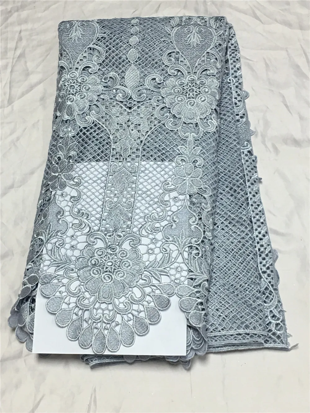New 2017 african cord lace latest Gray color african guipure lace fabric water souble chemical lace for nigeria party
New 2017 african cord lace latest Gray color african guipure lace fabric water souble chemical lace for nigeria party