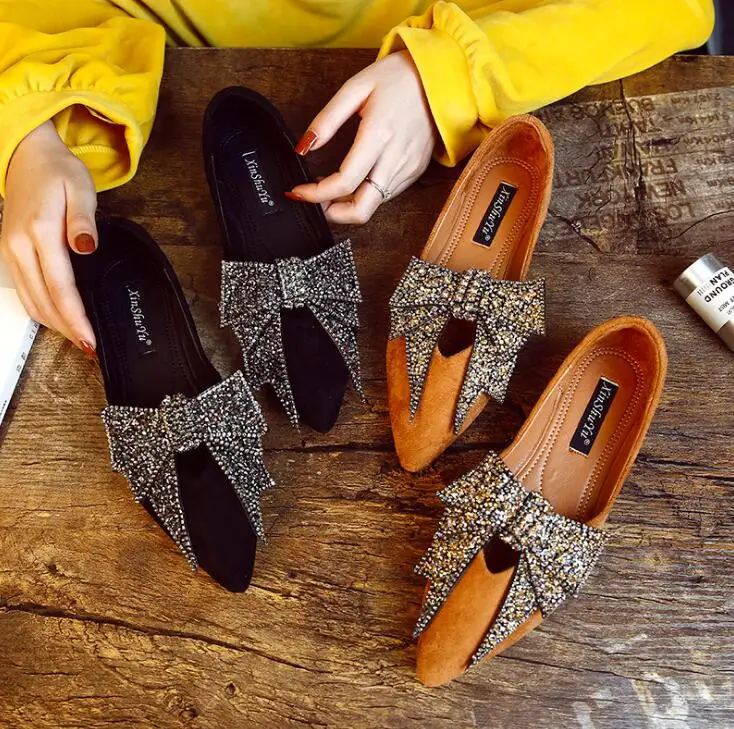 2019 spring new suede pointed female shoes Korean version of the wild shallow mouth rhinestone bow female flat shoes
2019 spring new suede pointed female shoes Korean version of the wild shallow mouth rhinestone bow female flat shoes
