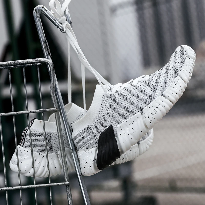 Times New Roman Men/Women Breathable Light Weight Mesh Sneakers Healthy Walking Shoes Couple Antislip Pair Sport Running Shoes
Times New Roman Men/Women Breathable Light Weight Mesh Sneakers Healthy Walking Shoes Couple Antislip Pair Sport Running Shoes
