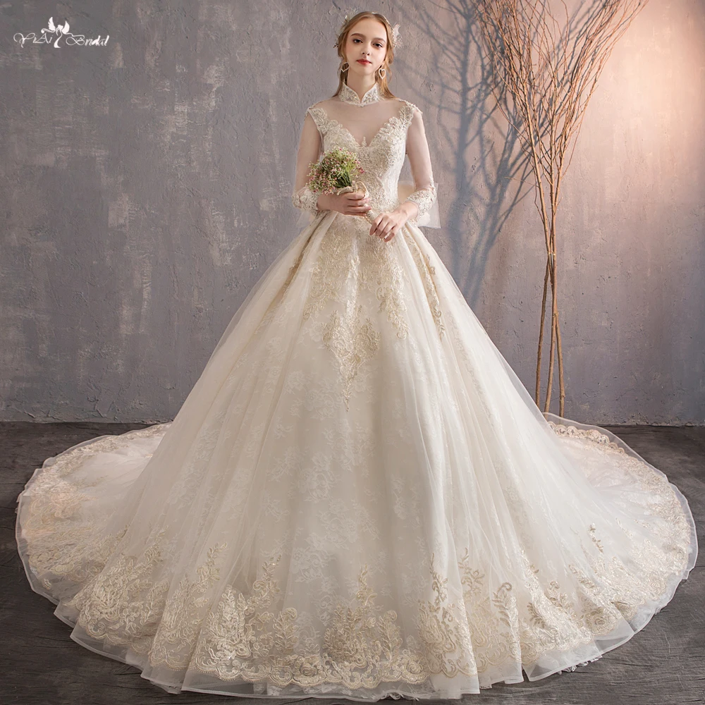 RSW554 2018 High Collar Neckline Keyhole Back Lace Up Bow Ribbon Champagne Wedding Dress Long Sleeve
RSW554 2018 High Collar Neckline Keyhole Back Lace Up Bow Ribbon Champagne Wedding Dress Long Sleeve