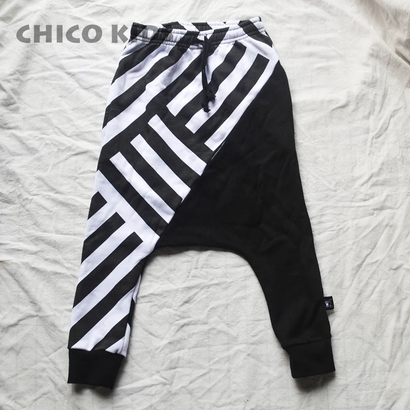 Kids Spring Autumn Stripe Paneled Black White Harem Pants , Kids Boys New Autumn Clothes Terry Cotton Trousers Pants In stock
Kids Spring Autumn Stripe Paneled Black White Harem Pants , Kids Boys New Autumn Clothes Terry Cotton Trousers Pants In stock