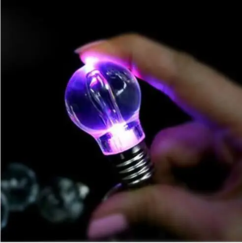 200 pcs/lot Colorful changed LED bulb keychains key Holder flashlight beads keyring lovers bulb key chain Wedding favor Gifts
200 pcs/lot Colorful changed LED bulb keychains key Holder flashlight beads keyring lovers bulb key chain Wedding favor Gifts