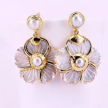 3Pairs White Shell Carved Flower Design Woman's Jewelry Earrings Metal Plated Gold Natural shell dangle Earrings
3Pairs White Shell Carved Flower Design Woman's Jewelry Earrings Metal Plated Gold Natural shell dangle Earrings