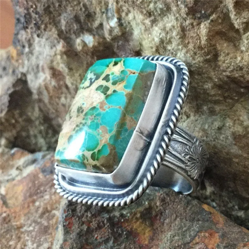 Vintage Boho Big Trapezoidal Stone Rings for Women Classic Flower Carved Finger Rings Party Bohemian Jewelry Anillos Gift Z5J436
Vintage Boho Big Trapezoidal Stone Rings for Women Classic Flower Carved Finger Rings Party Bohemian Jewelry Anillos Gift Z5J436