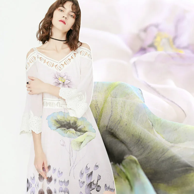 Ink Lotus printed silk georgette fabric light silk cloth 2018 new high-quality silk fabric shirt dress advanced evening dress
Ink Lotus printed silk georgette fabric light silk cloth 2018 new high-quality silk fabric shirt dress advanced evening dress