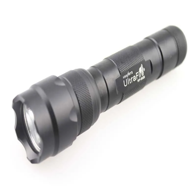 

U-F 502B 1xCREE XP-L HI V3 1600lm Cold White Light SMO OP LED Flashlight (1 x 18650)