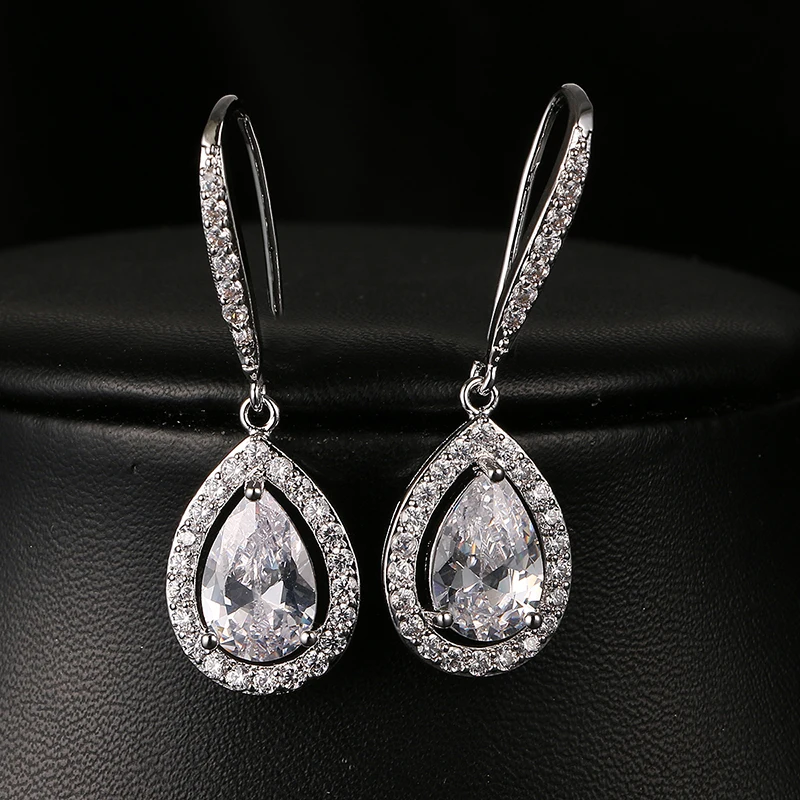 Bettyue Brand New Fashion Charm White Gold Color Cubic Zircon Water Drop Pendant Jewelry Earrings For Woman Wedding Party Gift
Bettyue Brand New Fashion Charm White Gold Color Cubic Zircon Water Drop Pendant Jewelry Earrings For Woman Wedding Party Gift