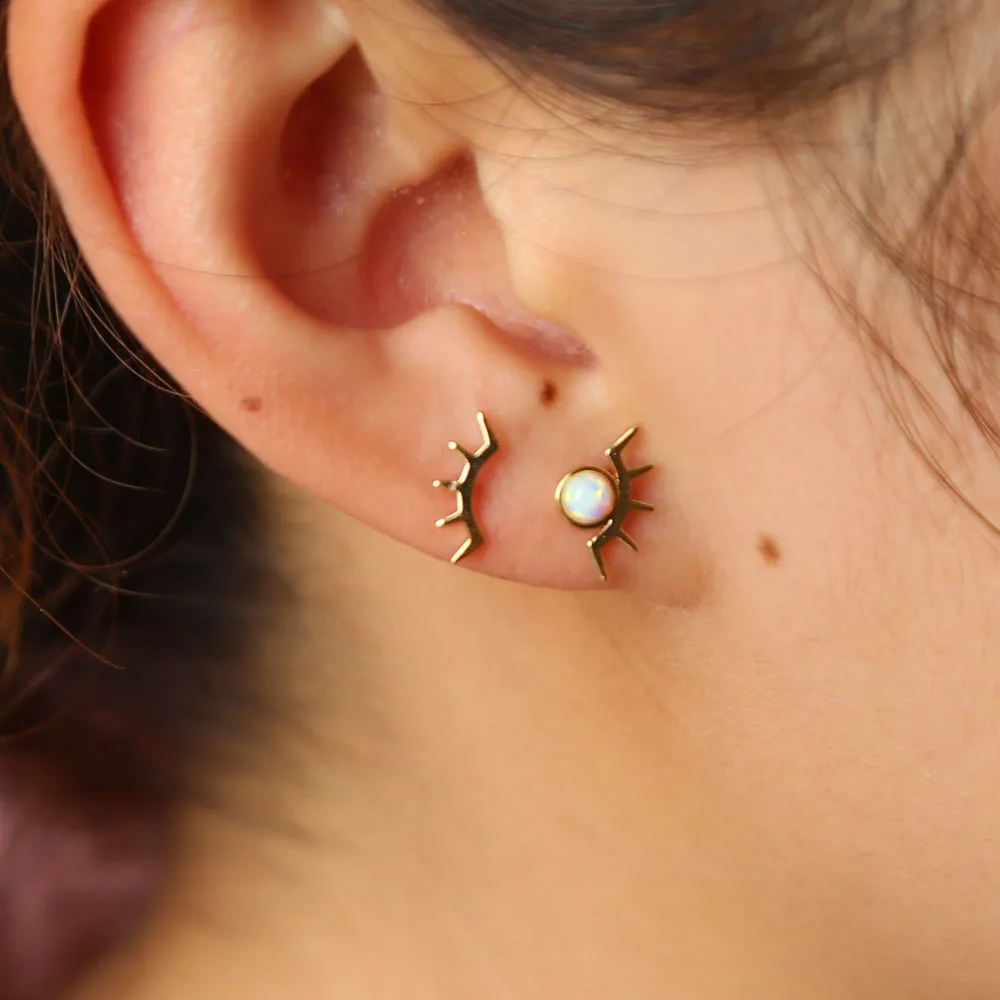 gold color turkish design ear stud evil eye eyelash pave white opal Gem Elegant top quality gold filled lovely girl earring
gold color turkish design ear stud evil eye eyelash pave white opal Gem Elegant top quality gold filled lovely girl earring