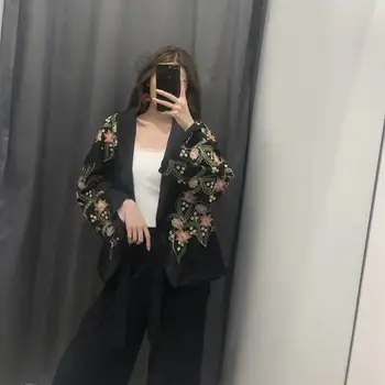 2019 Spring New Embroidered Kimono Jacket Windbreaker Women Chaqueta Mujer Jaqueta Feminina
2019 Spring New Embroidered Kimono Jacket Windbreaker Women Chaqueta Mujer Jaqueta Feminina