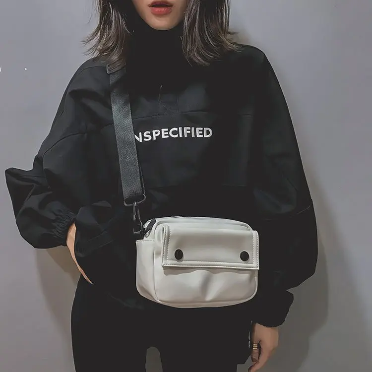 2018 New Korean Version Of The Wild Messenger Bag Fashion Solid Color Girl Small Square Bag Simple Shoulder Bag
2018 New Korean Version Of The Wild Messenger Bag Fashion Solid Color Girl Small Square Bag Simple Shoulder Bag