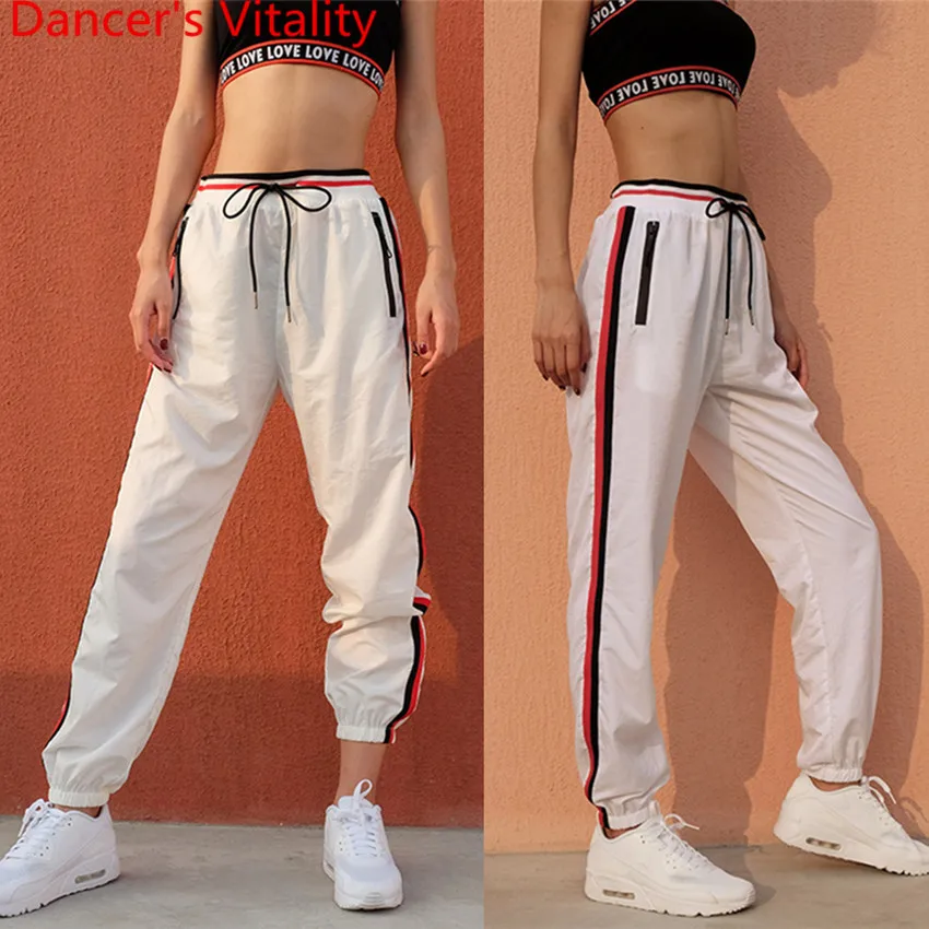 Western Bar Stage Wear Patchwork Zip Casual Sports Hip-pop White Stripe DS Jazz Pole Dancing Performance Costume Pants Trousers
Western Bar Stage Wear Patchwork Zip Casual Sports Hip-pop White Stripe DS Jazz Pole Dancing Performance Costume Pants Trousers