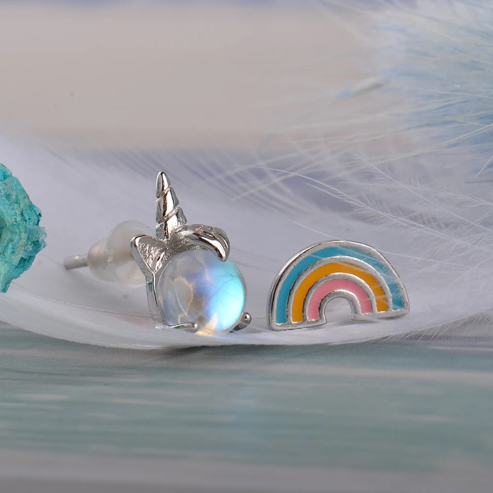 MosDream Rainbow Unicorn Aurora Earrings Feminine Temperament Asymmetric Earrings s925 Silver Studs For Women Lovely Jewelry
MosDream Rainbow Unicorn Aurora Earrings Feminine Temperament Asymmetric Earrings s925 Silver Studs For Women Lovely Jewelry