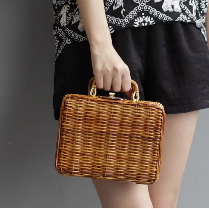 Fashion Women Bamboo Summer Beach Bag Straw braided Women Handbags Female Handmade Bag Lady Totes
Fashion Women Bamboo Summer Beach Bag Straw braided Women Handbags Female Handmade Bag Lady Totes