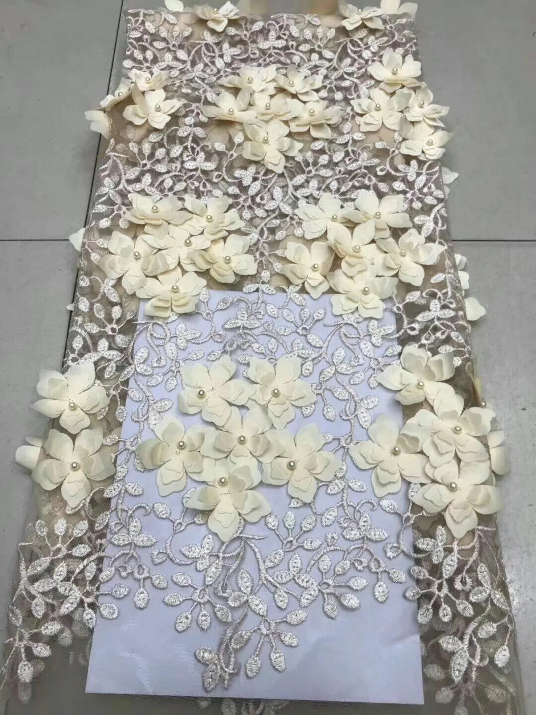 Bridal Nigerian Wedding Lace Materials 3D Lace Fabric 2019 High Quality African Lace Fabric On Sale Beads Lace Fabric FJ2199
Bridal Nigerian Wedding Lace Materials 3D Lace Fabric 2019 High Quality African Lace Fabric On Sale Beads Lace Fabric FJ2199