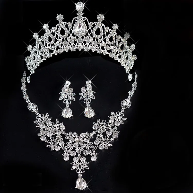 Silver Crystal Bridal Jewelry Sets Rhinestone Tiaras Crown Choker Necklace Earrings Set for Wedding Accessories Hair Ornaments
Silver Crystal Bridal Jewelry Sets Rhinestone Tiaras Crown Choker Necklace Earrings Set for Wedding Accessories Hair Ornaments