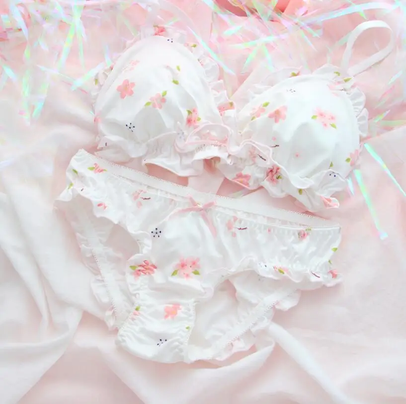 Cherry Blossom Girl Fairy Lovely Student Sleep Ring-Free Bra Japanese Soft Girl Underwear Suit
Cherry Blossom Girl Fairy Lovely Student Sleep Ring-Free Bra Japanese Soft Girl Underwear Suit