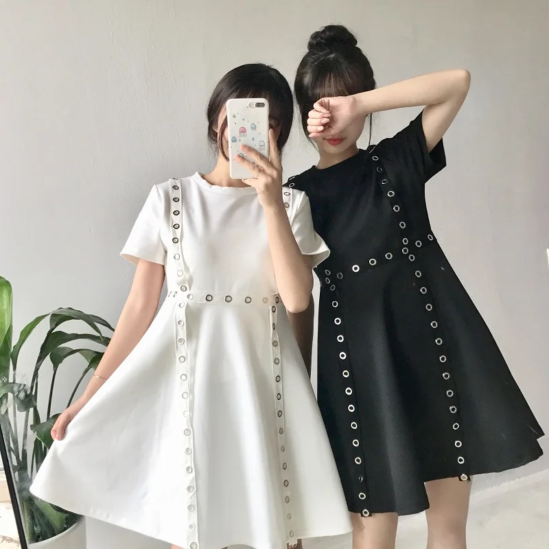 New Summer 2018 fashion Korean Academy Wind student girls short sleeve white black dress Simple and casual Vintage Gothic dress
New Summer 2018 fashion Korean Academy Wind student girls short sleeve white black dress Simple and casual Vintage Gothic dress