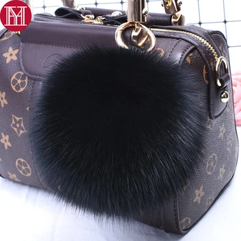 Hot Sale Trendy 100% Real Big Fox Fur Pompom Ball Keychain Fluffy Fox Fur Keyring 15cm Handbag Car KeyChains Pendant Decorations
Hot Sale Trendy 100% Real Big Fox Fur Pompom Ball Keychain Fluffy Fox Fur Keyring 15cm Handbag Car KeyChains Pendant Decorations