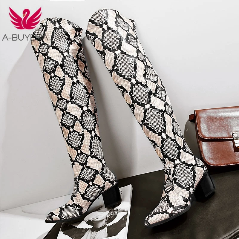 Snake Boots Oversized Women Boots Fashion Shoes Luxury Shoes Women Designers Serpentine Boots Sexy Soft Ladies Shoe
Snake Boots Oversized Women Boots Fashion Shoes Luxury Shoes Women Designers Serpentine Boots Sexy Soft Ladies Shoe