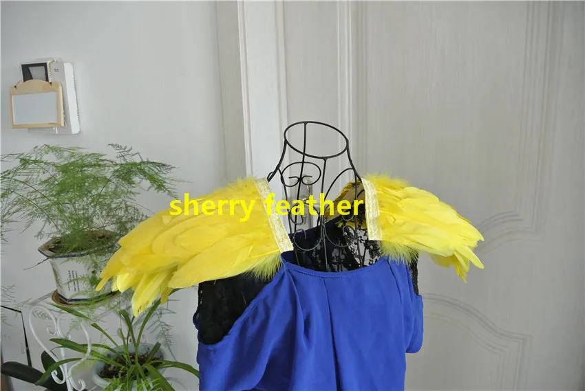 Yellow feather epaulette pads Carnival feather shoulder shrug burning man festival epaulettes feather costumes
Yellow feather epaulette pads Carnival feather shoulder shrug burning man festival epaulettes feather costumes