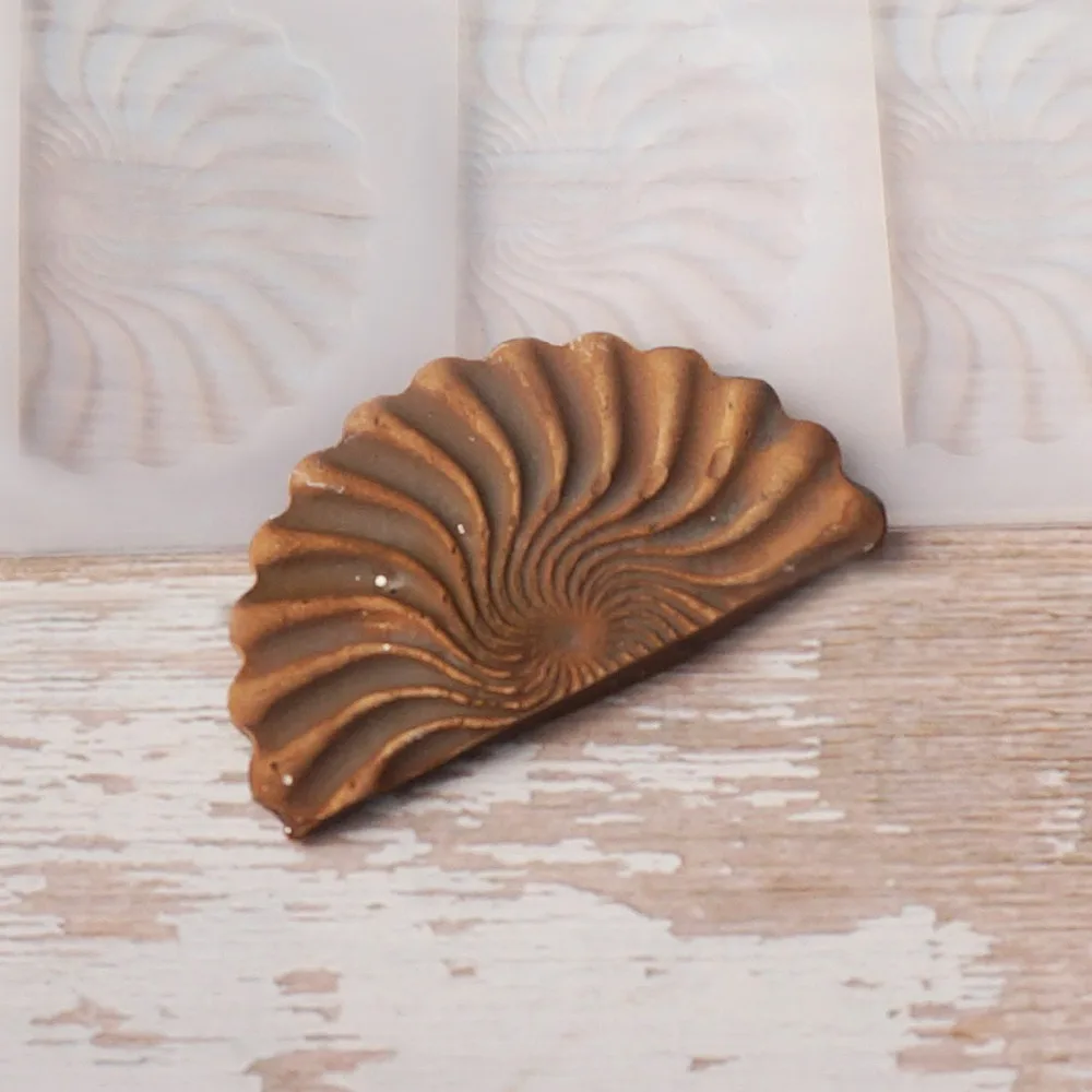Fan pattern shape Non-stick Silicone Chocolate Mold Ice Molds Cake Mould Bakeware Baking Tools
Fan pattern shape Non-stick Silicone Chocolate Mold Ice Molds Cake Mould Bakeware Baking Tools