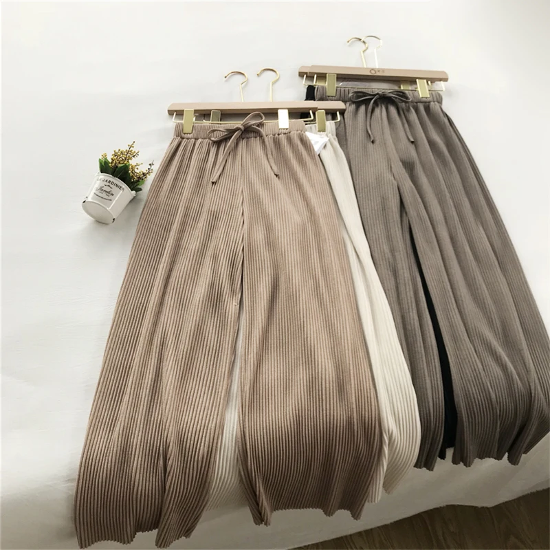 Daily Apparel Female 2019 Fashion Summer Simple Trousers Casual Wide Leg Ice Cotton Pleated Lazy Solid Walk Pants for Women
Daily Apparel Female 2019 Fashion Summer Simple Trousers Casual Wide Leg Ice Cotton Pleated Lazy Solid Walk Pants for Women