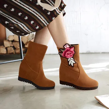 Vogue Women Boots Embroider Wedges Mid Calf Boots Women Nice Winter Female Shoes Casual High Heel Bota Feminina
Vogue Women Boots Embroider Wedges Mid Calf Boots Women Nice Winter Female Shoes Casual High Heel Bota Feminina