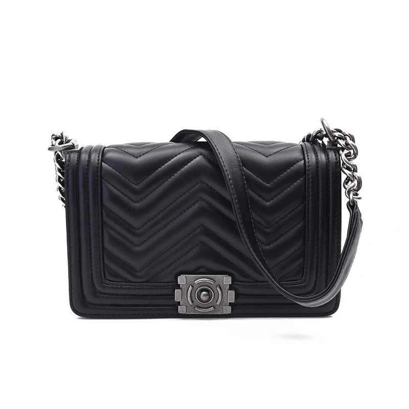 Vintage Genuine Leather Women Messenger Bags Vogue Zig Zag Thread Embossing Heart-shaped Shoulder Bag Hot Sell free shipping
Vintage Genuine Leather Women Messenger Bags Vogue Zig Zag Thread Embossing Heart-shaped Shoulder Bag Hot Sell free shipping