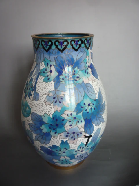 Collectable Qing Dynasty Cloisonne vases\Handicraft\Decoration,Flower,Fine, ancient,Free shipping
Collectable Qing Dynasty Cloisonne vases\Handicraft\Decoration,Flower,Fine, ancient,Free shipping
